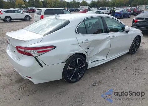 2019 Toyota Camry Xse z USA, uszkodzony, nr VIN 4T1B61HK8KU706711